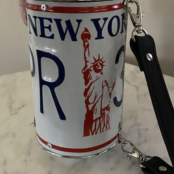 Little Earth New York License Plate Purse Black Strap Clutch Handle Recycled NWT - Picture 4 of 10